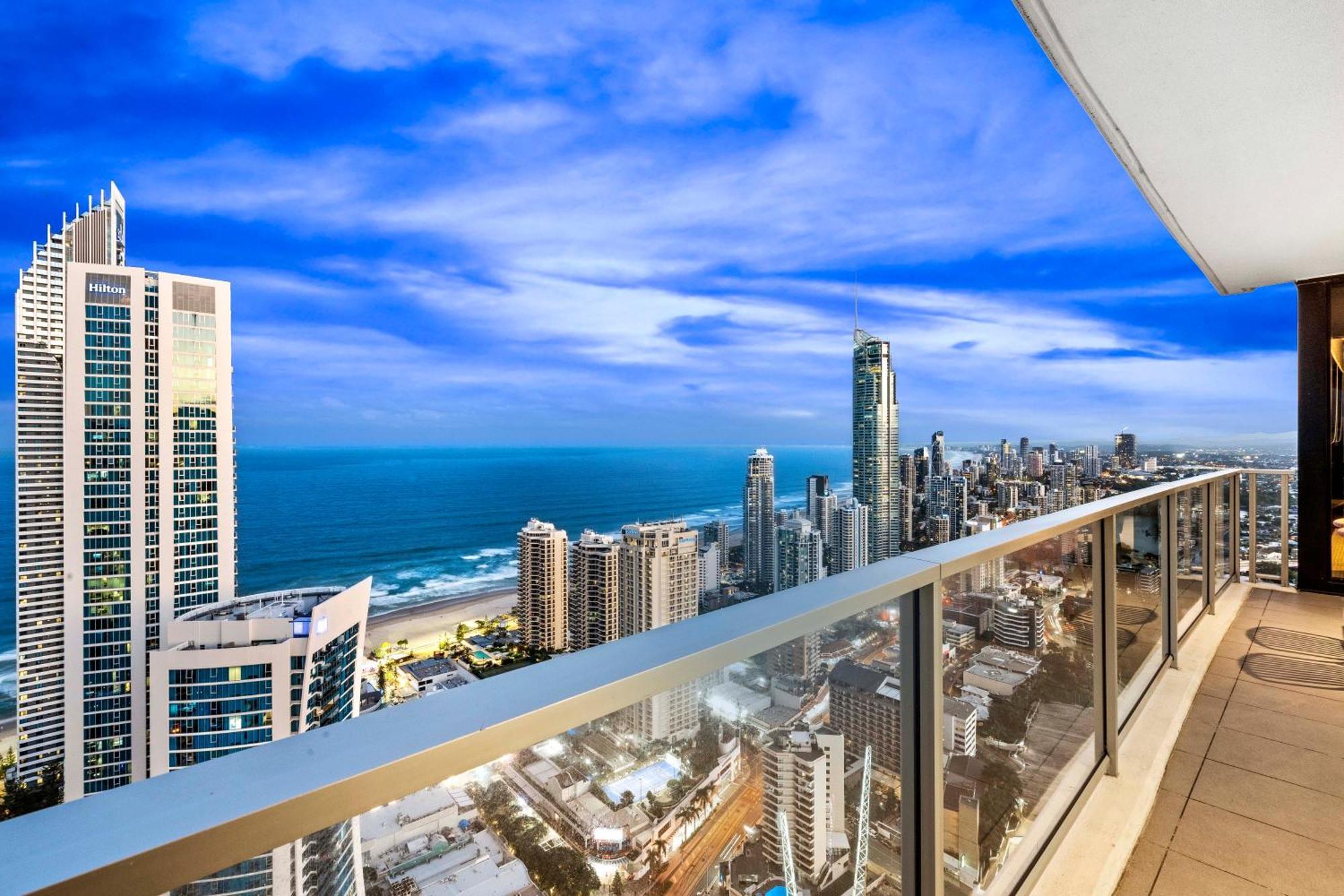 Ocean View Apartments With Balcony - Circle On Cavill - Central Location! - Self Contained & Privately Managed Gold Coast Exterior foto