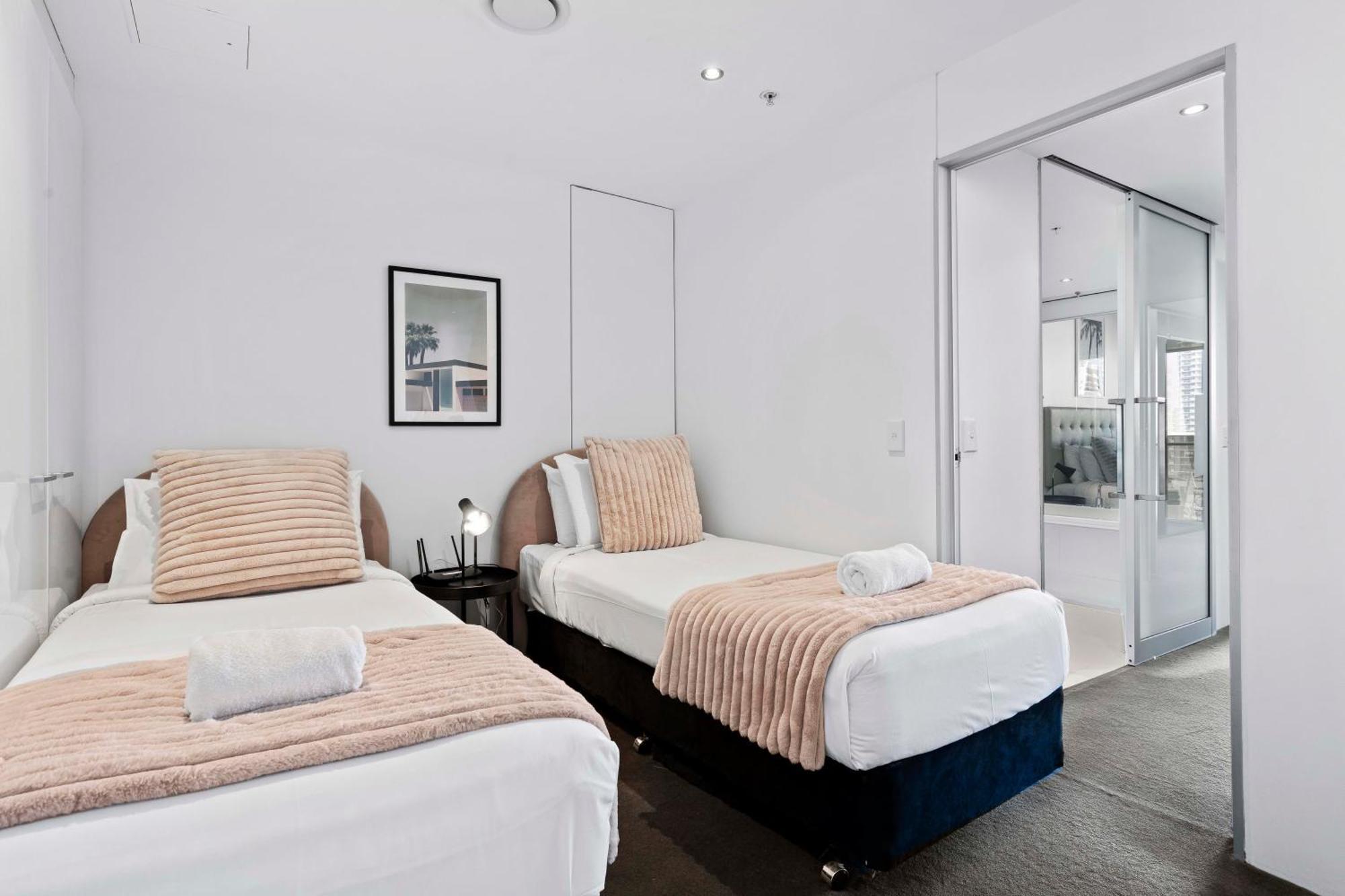 Ocean View Apartments With Balcony - Circle On Cavill - Central Location! - Self Contained & Privately Managed Gold Coast Exterior foto